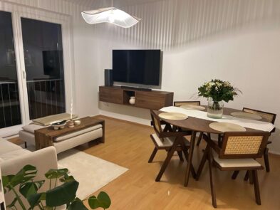 Wohnen im Kreuzviertel – 3-Zimmer-Wohnung mit 58 m² u. franz. Balkon Wohnen im Kreuzviertel – 3-Zimmer-Wohnung mit 58 m² u. franz. Balkon
