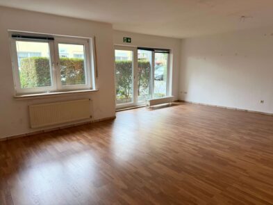 100 m² Bürofläche mit kleiner Terrasse im Herzen des Kreuzviertels 100 m² Bürofläche mit kleiner Terrasse im Herzen des Kreuzviertels
