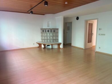 2-Zimmer-Wohnung mit 86 m² Wohnfläche in der Fußgängerzone 2-Zimmer-Wohnung mit 86 m² Wohnfläche in der Fußgängerzone