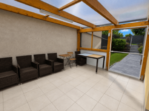 Terrasse mit Zugang Garten