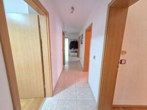 Flur Blick Garderobe