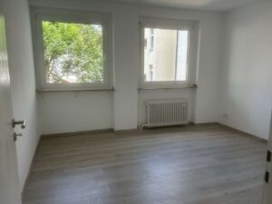 1. OG links Schlafzimmer