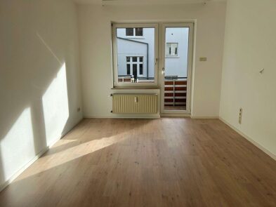 2-Zimmer-Wohnung mit 86 m² Wohnfläche in der Fußgängerzone 2-Zimmer-Wohnung mit 86 m² Wohnfläche in der Fußgängerzone